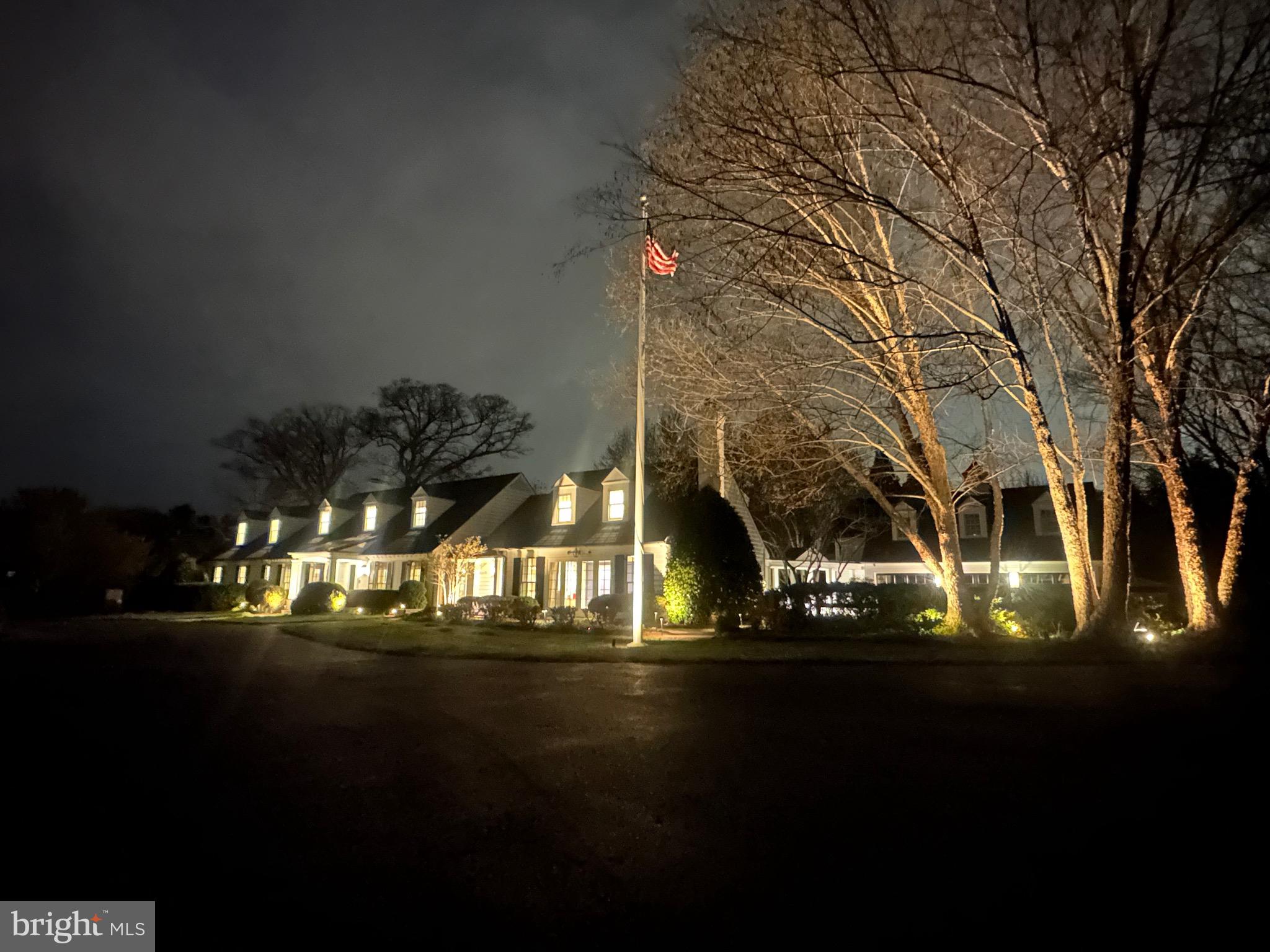 POTOMAC OUTSIDE - Residential