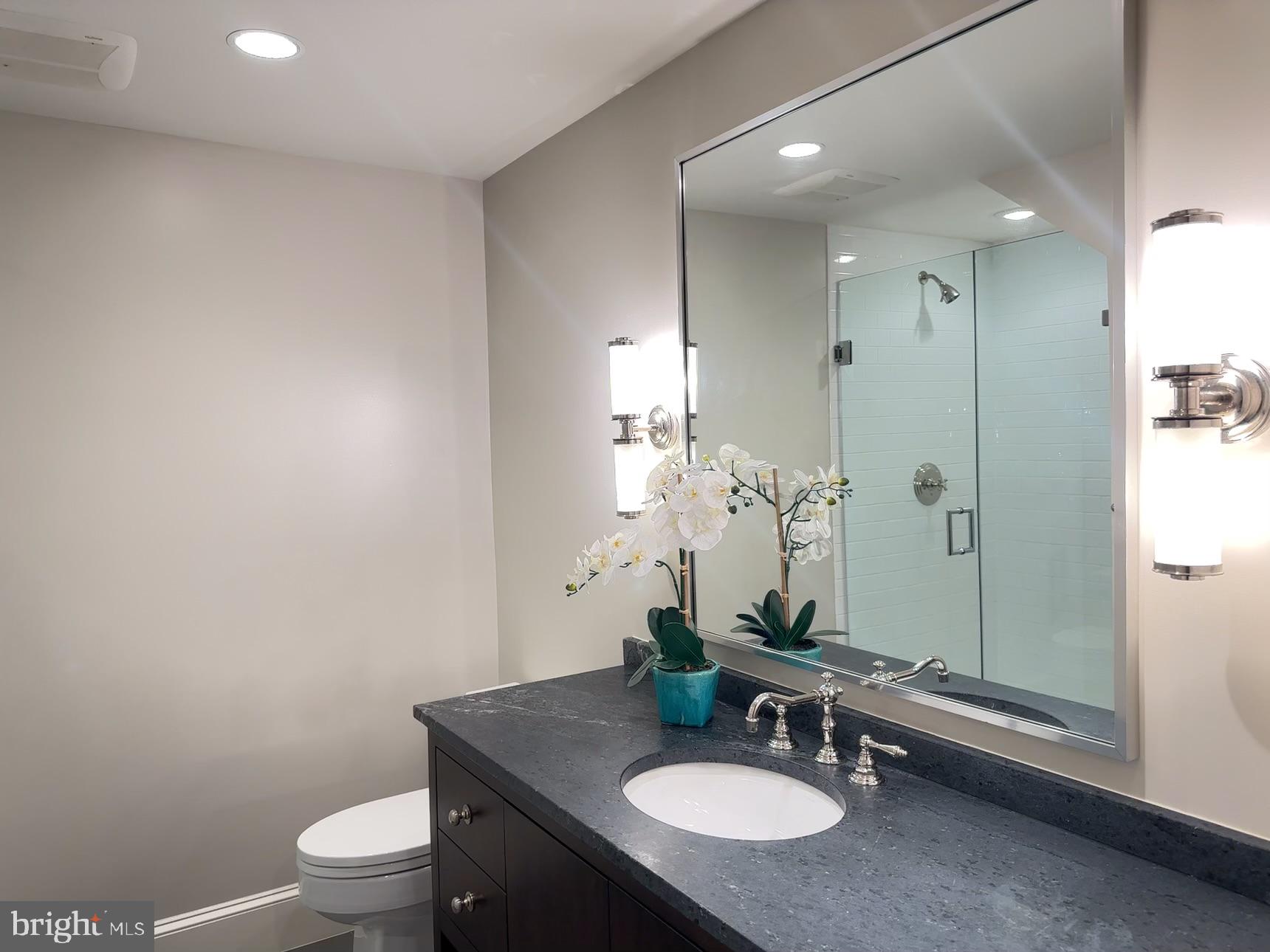 POTOMAC OUTSIDE - Residential