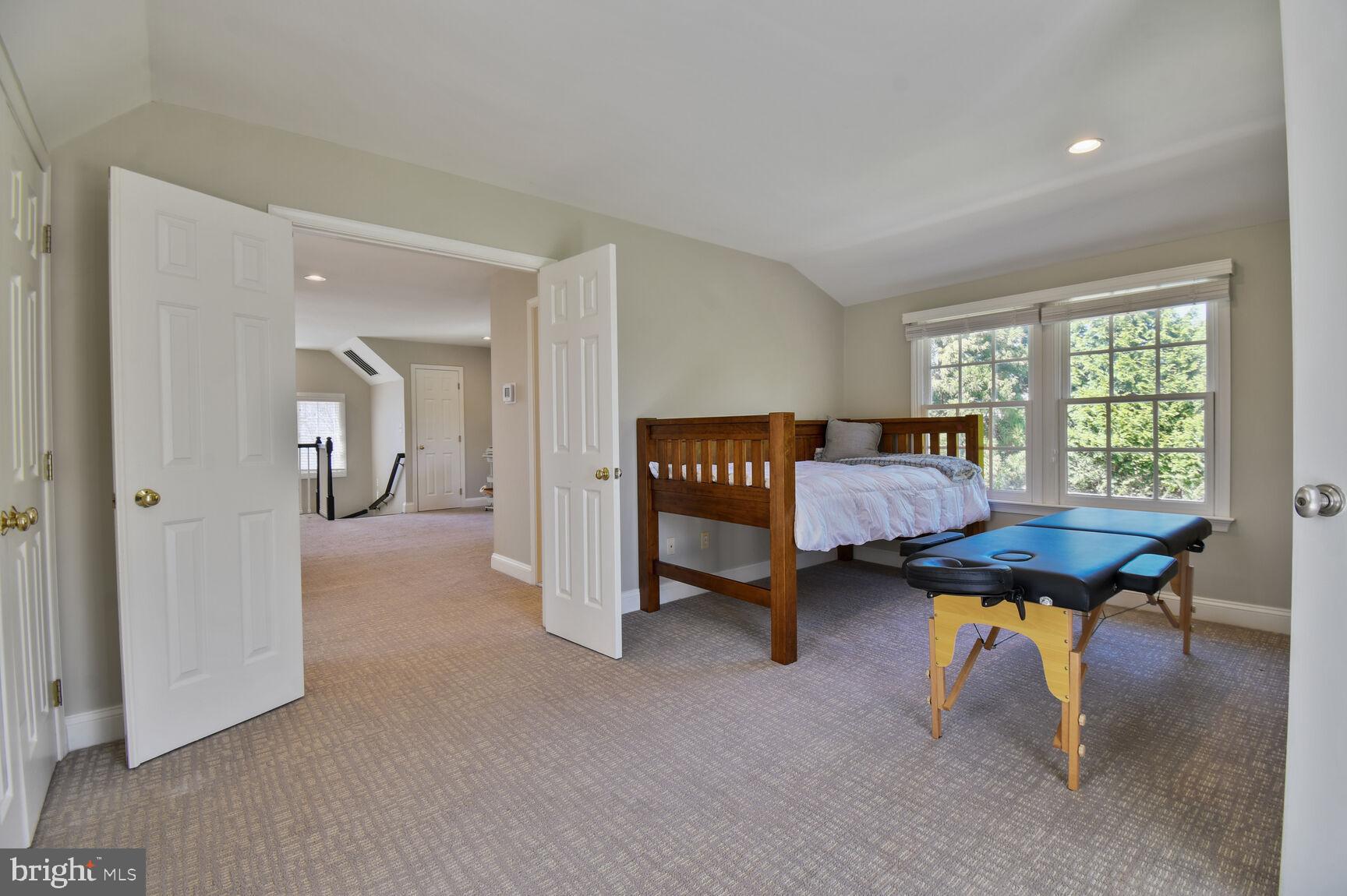 POTOMAC OUTSIDE - Residential