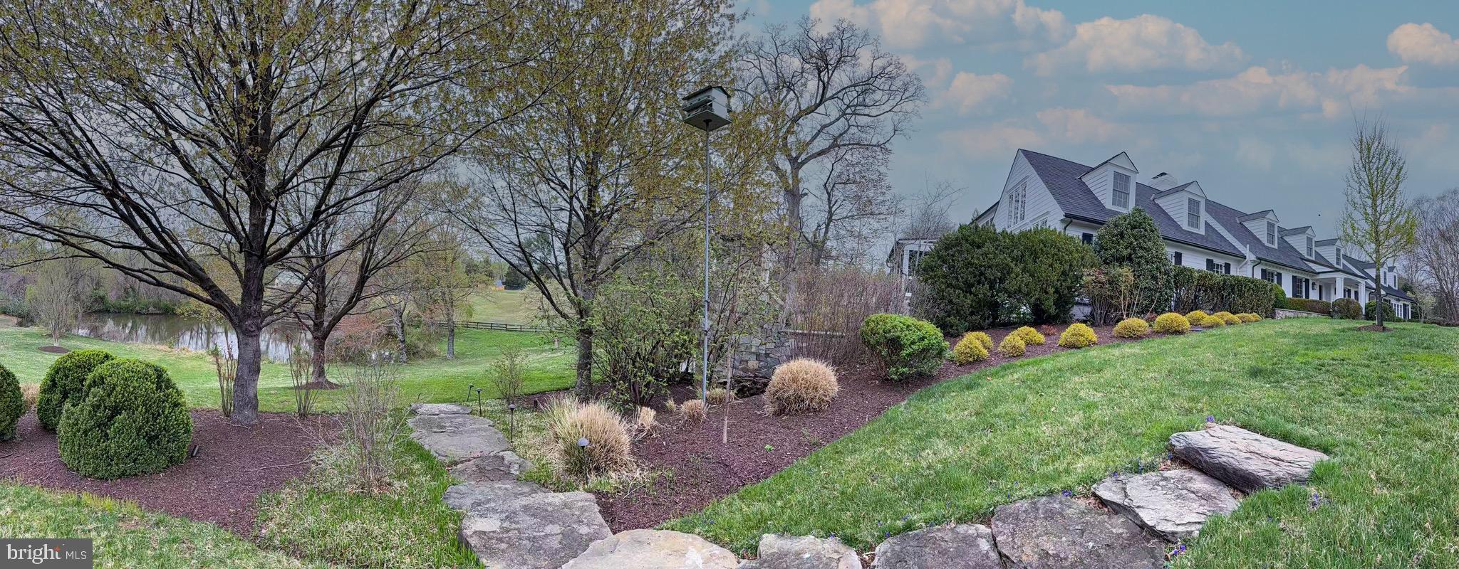 POTOMAC OUTSIDE - Residential