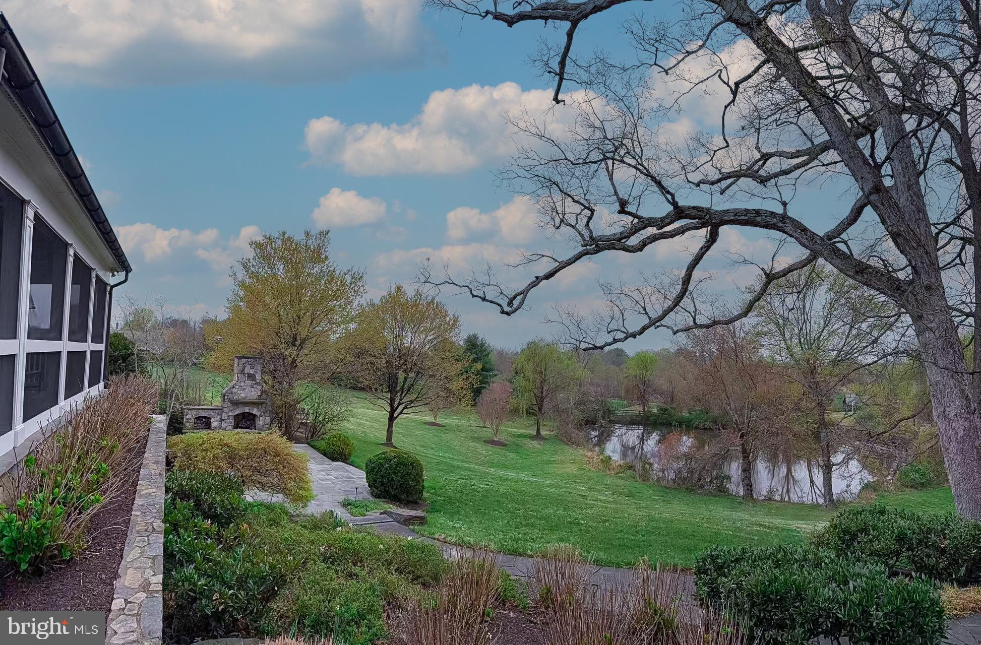 POTOMAC OUTSIDE - Residential