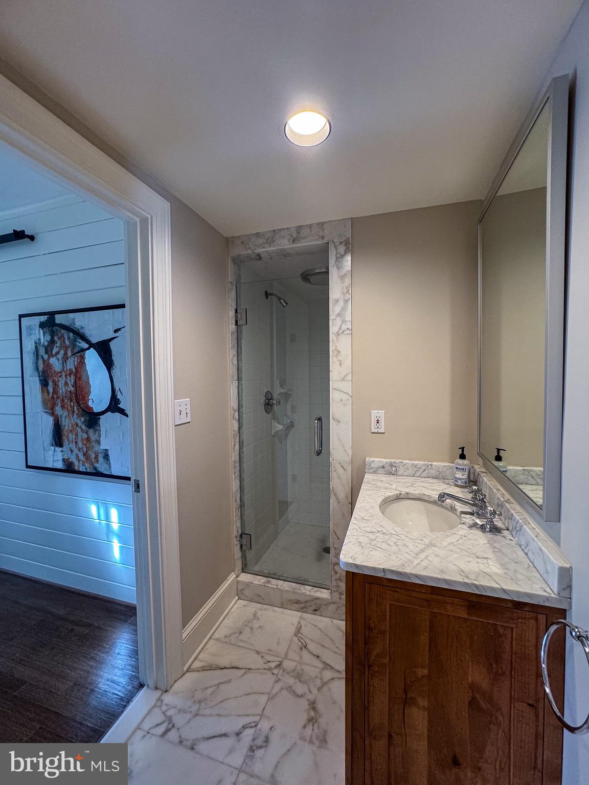 POTOMAC OUTSIDE - Residential