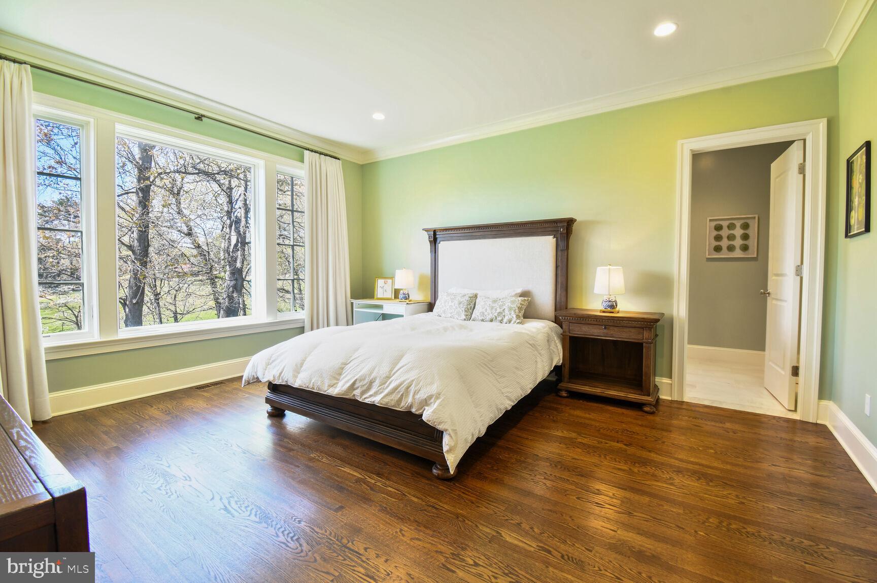 POTOMAC OUTSIDE - Residential