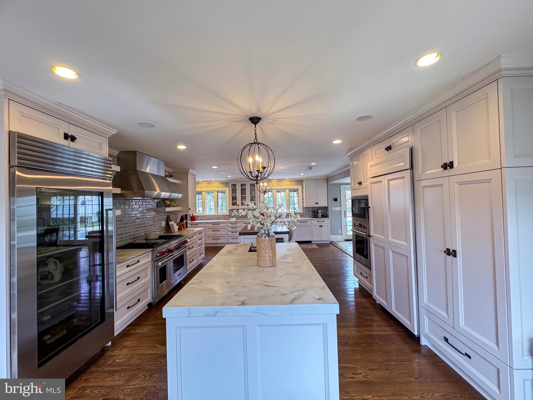 POTOMAC OUTSIDE - Residential