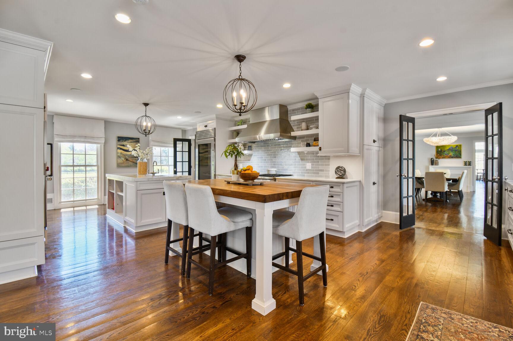 POTOMAC OUTSIDE - Residential