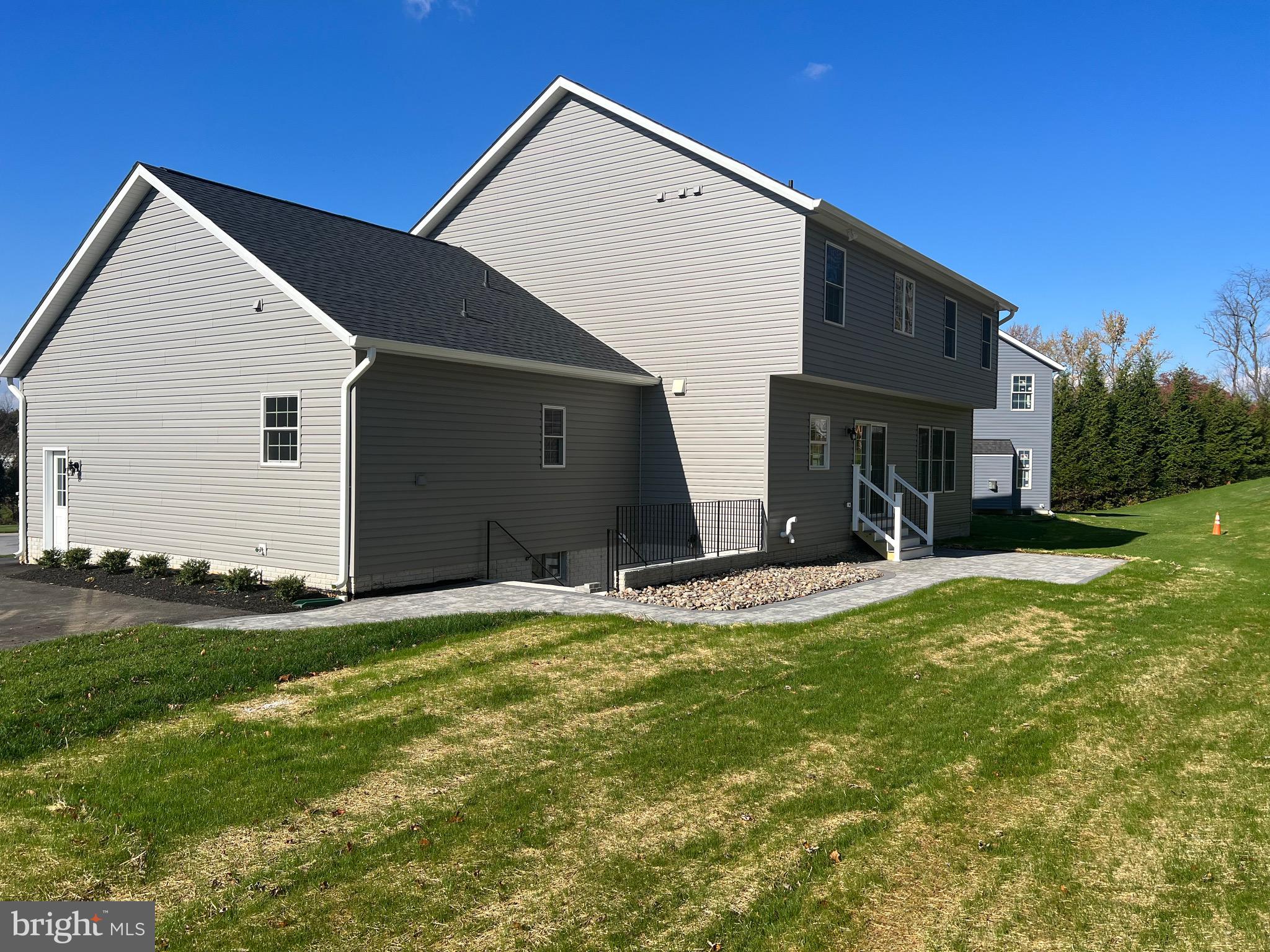 WATERS EDGE - Residential