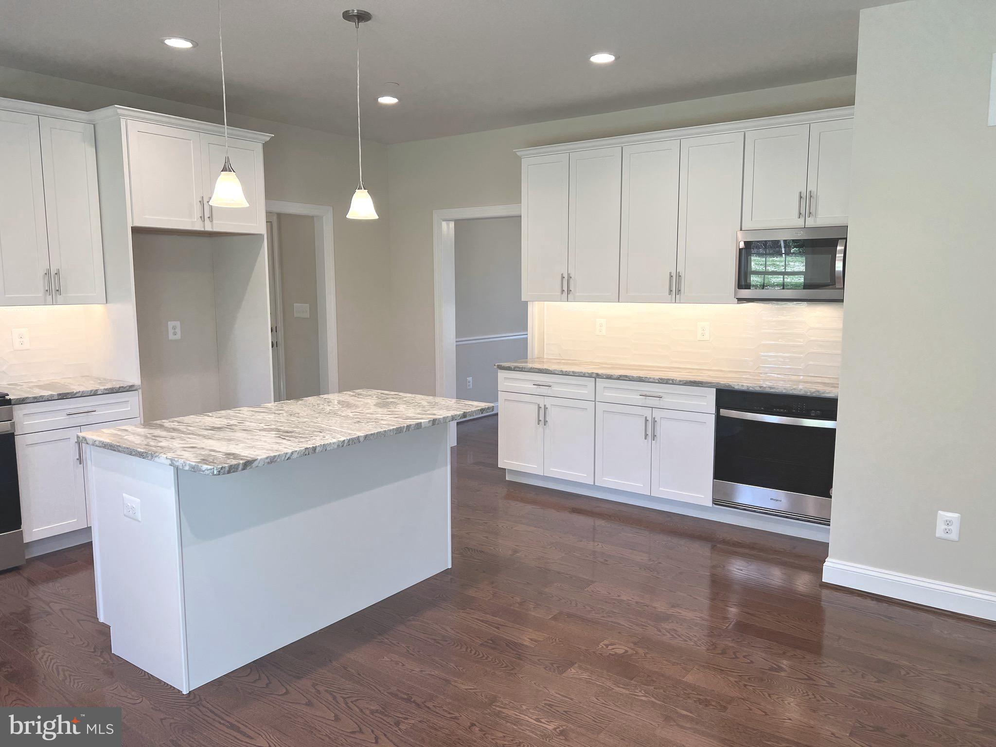 WATERS EDGE - Residential