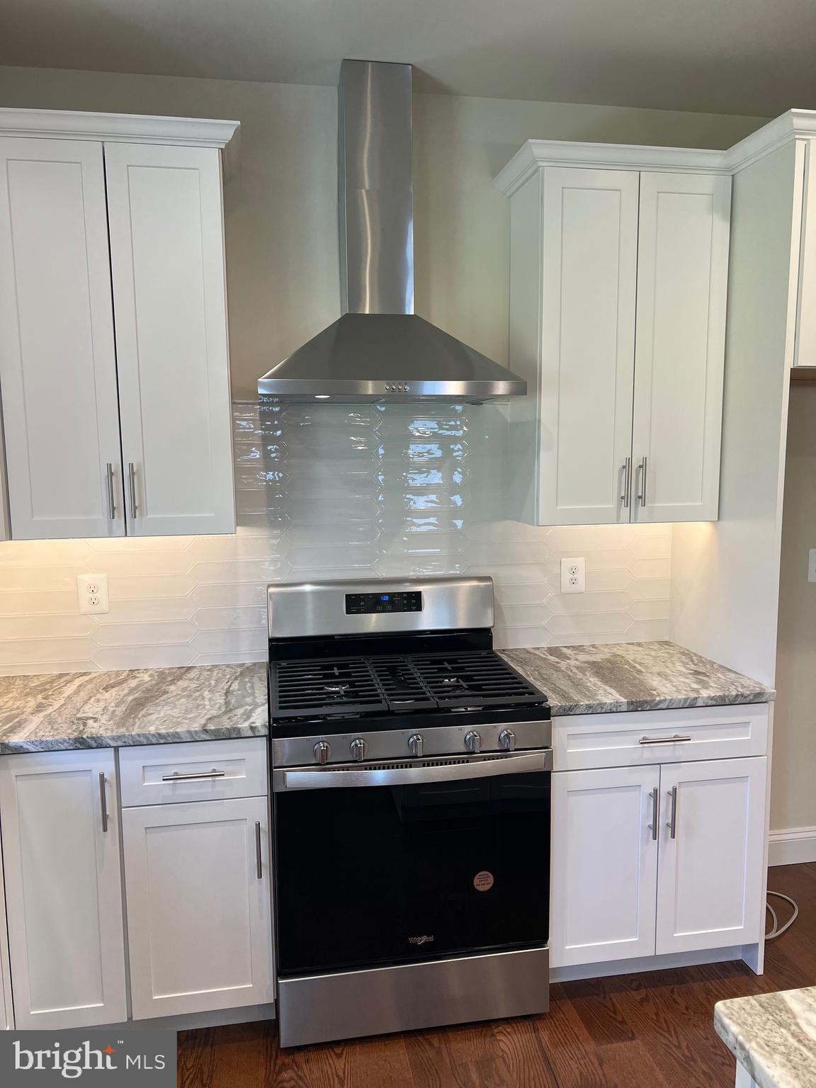 WATERS EDGE - Residential