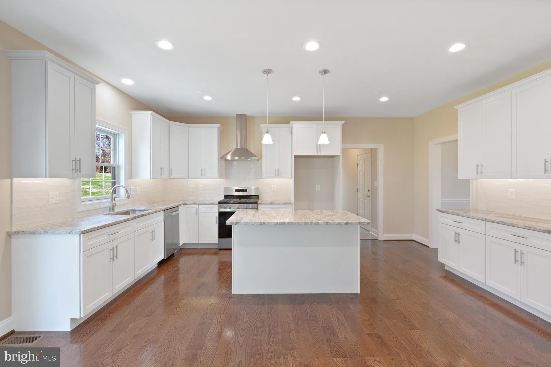 WATERS EDGE - Residential