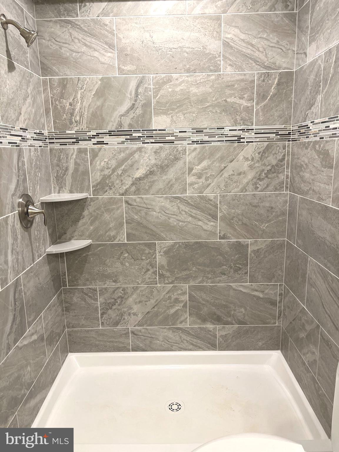 WATERS EDGE - Residential