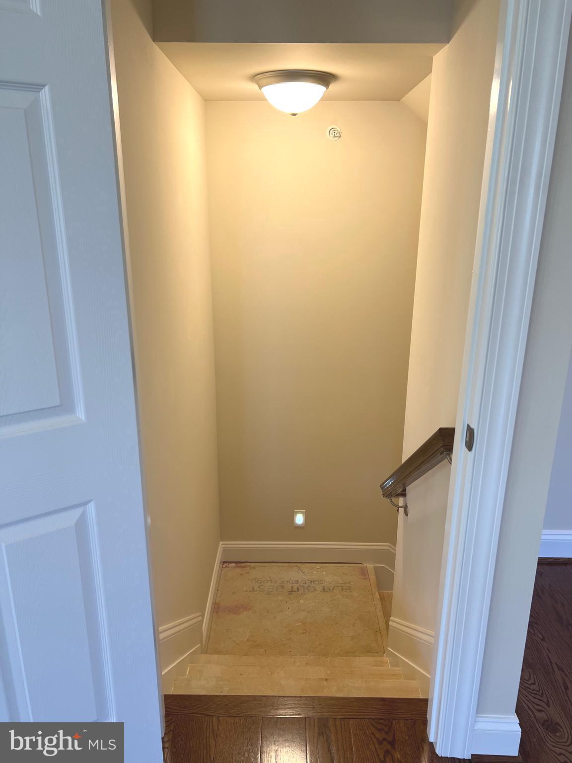 WATERS EDGE - Residential