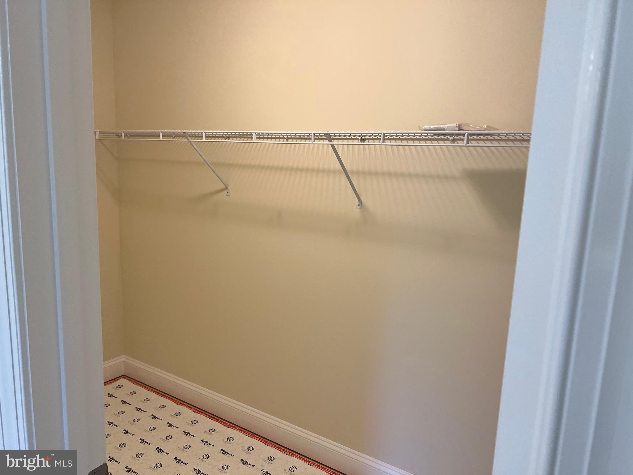 WATERS EDGE - Residential