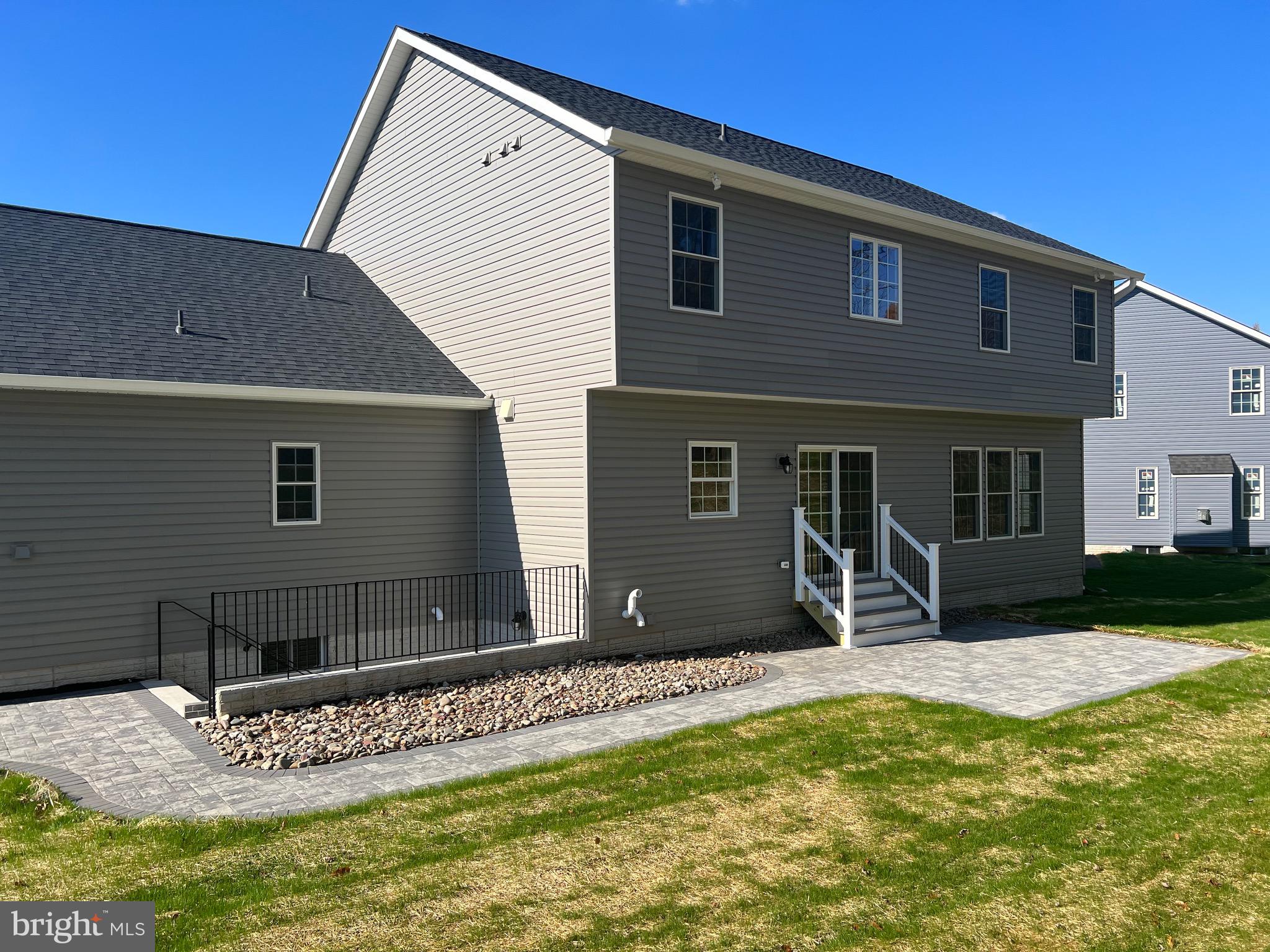 WATERS EDGE - Residential