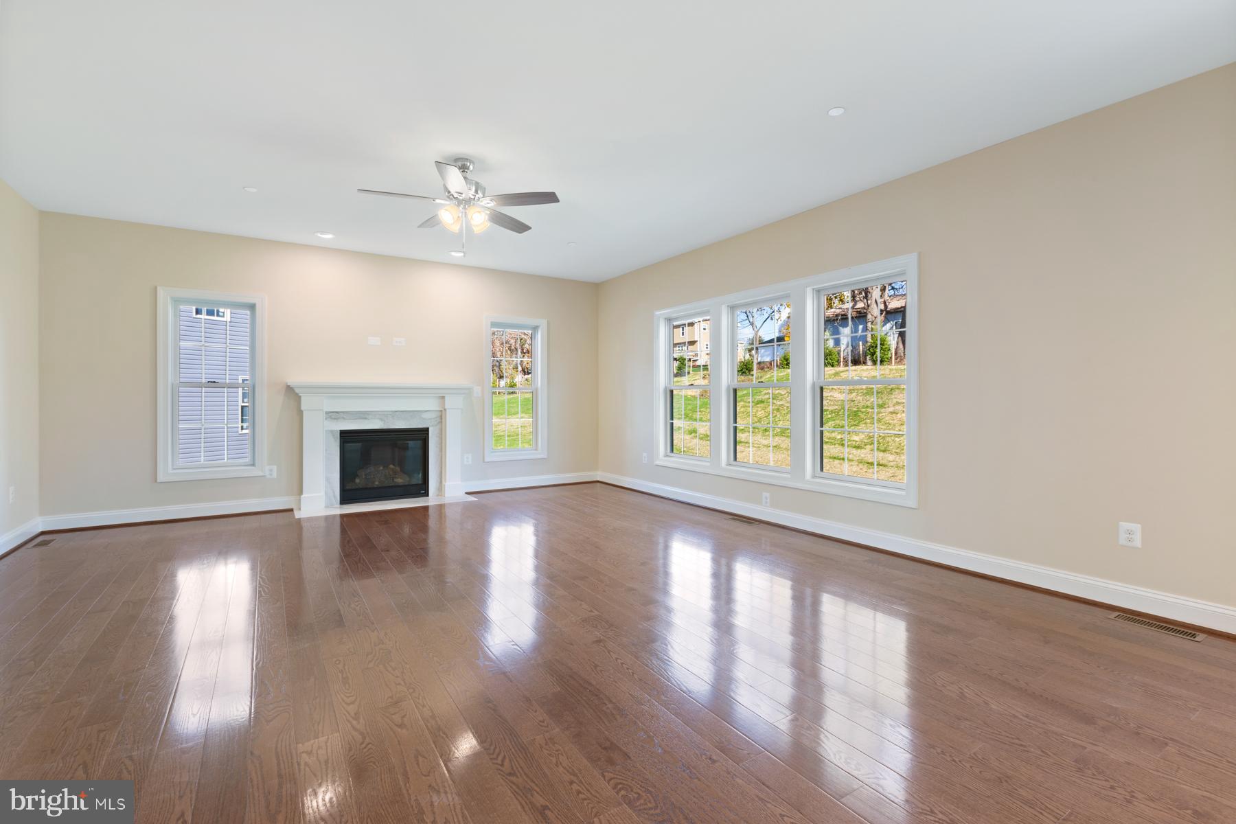 WATERS EDGE - Residential