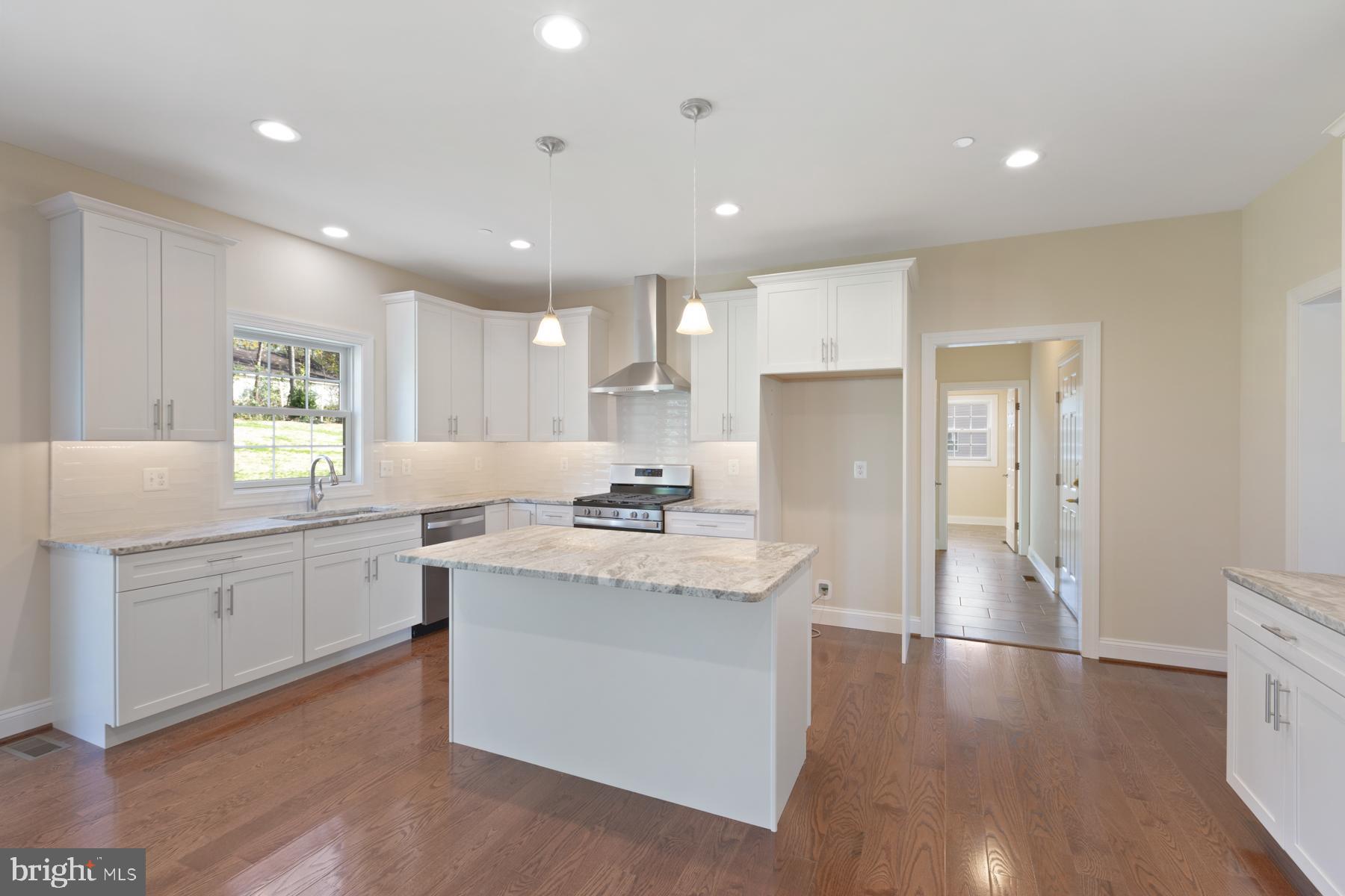 WATERS EDGE - Residential