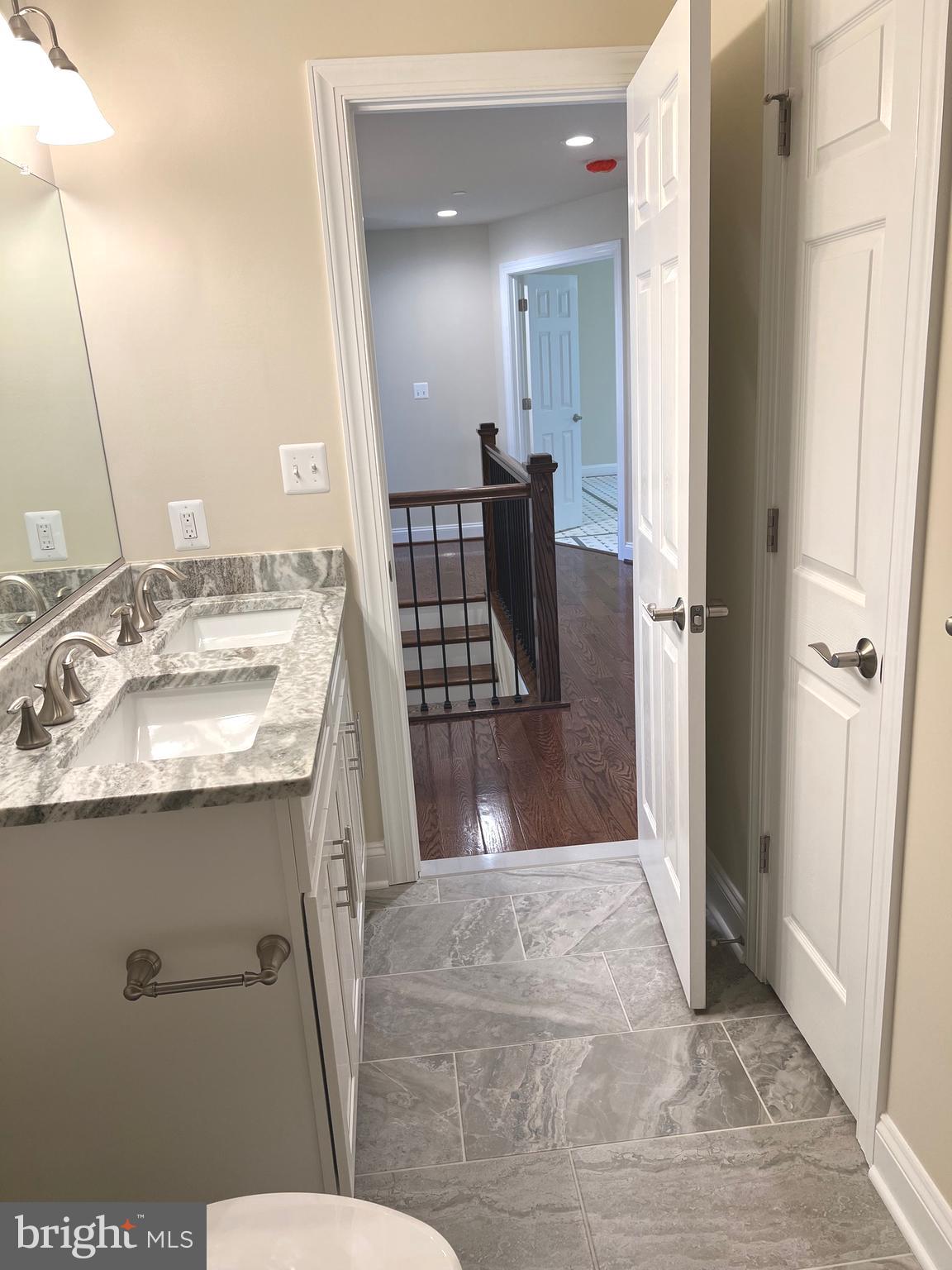 WATERS EDGE - Residential