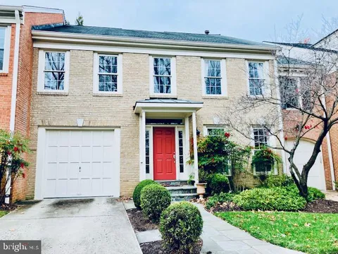 1564 McLean Commons, McLean, VA 22101 - MLS#: VAFX2230402