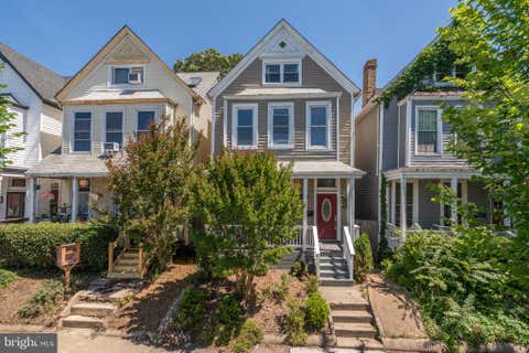 Townhouse For Sale - 1906 W Main Street<br/> RICHMOND, VA 23220