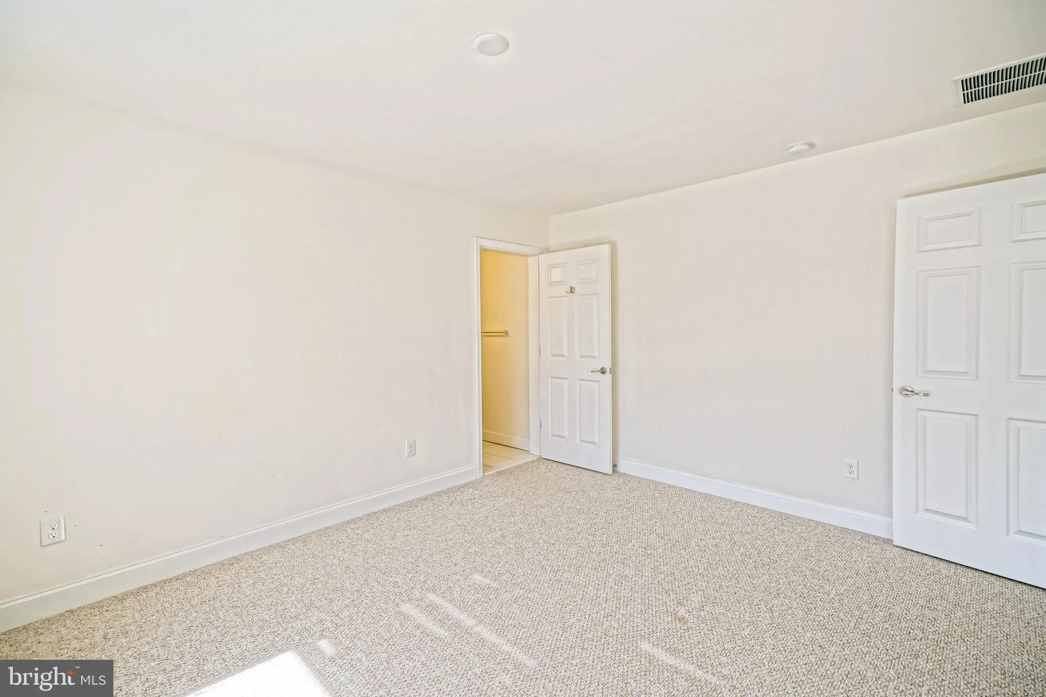 Rehoboth Beach, Delaware 19971, United States, 4 Bedrooms Bedrooms, ,4 BathroomsBathrooms,Residential,Pending,80935