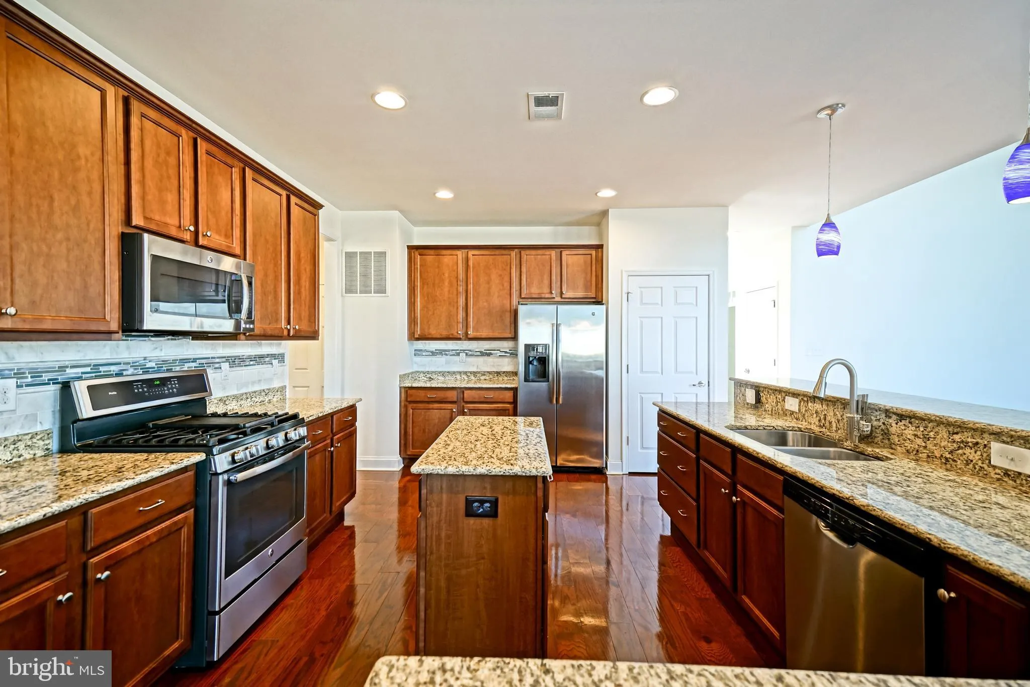 Rehoboth Beach, Delaware 19971, United States, 4 Bedrooms Bedrooms, ,4 BathroomsBathrooms,Residential,Pending,80935