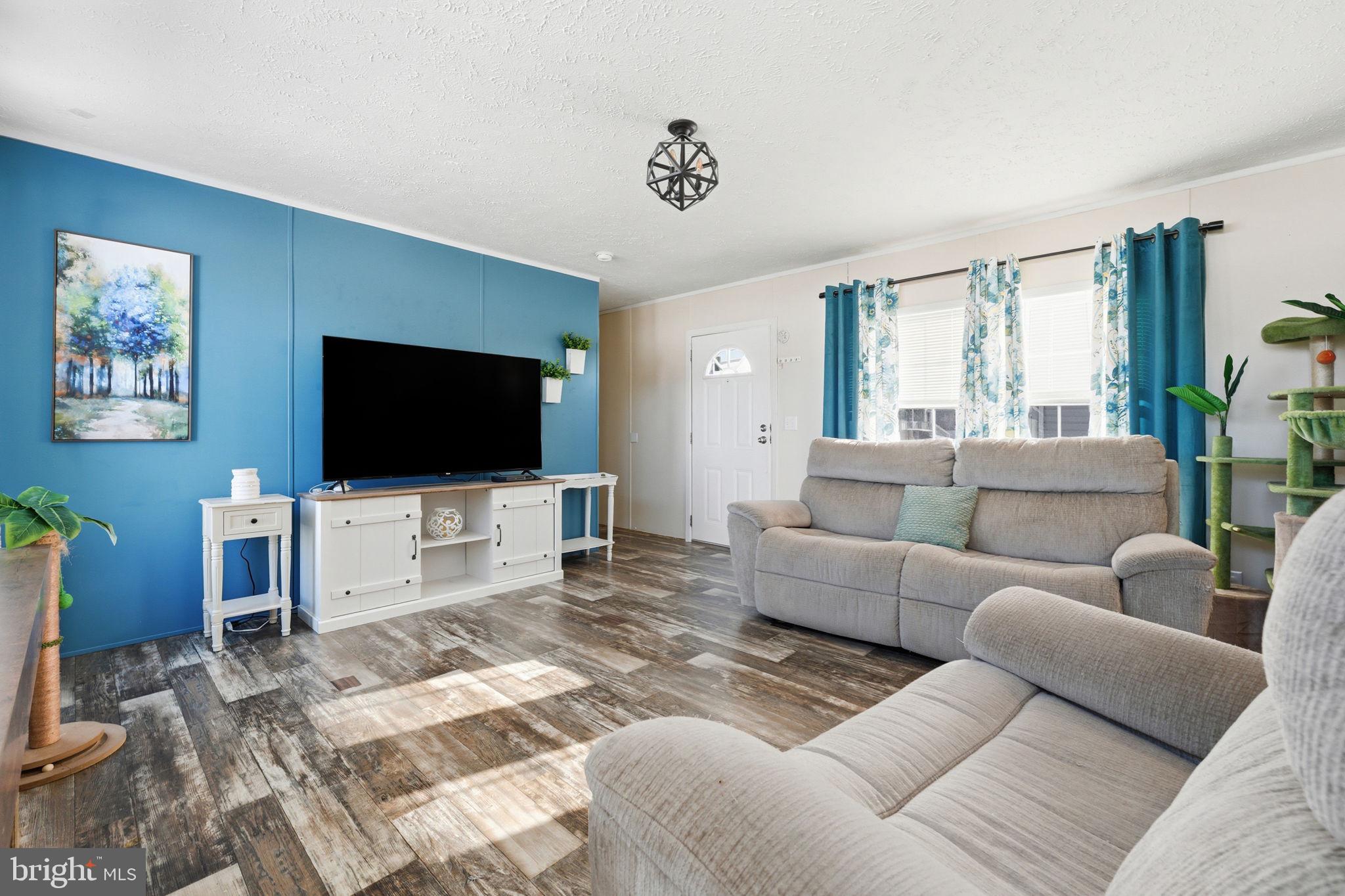 MURRAY MANOR II - Residential