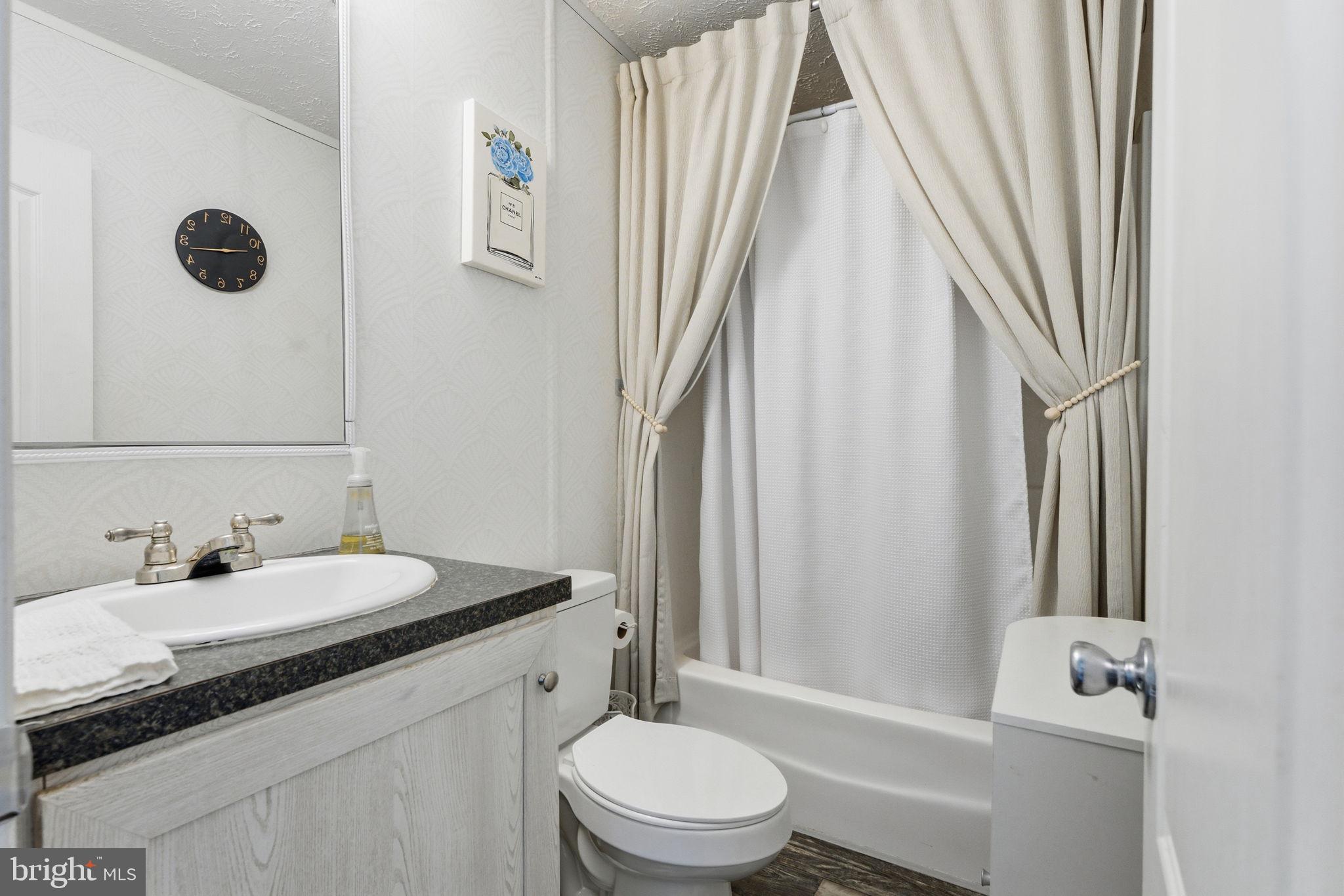 MURRAY MANOR II - Residential