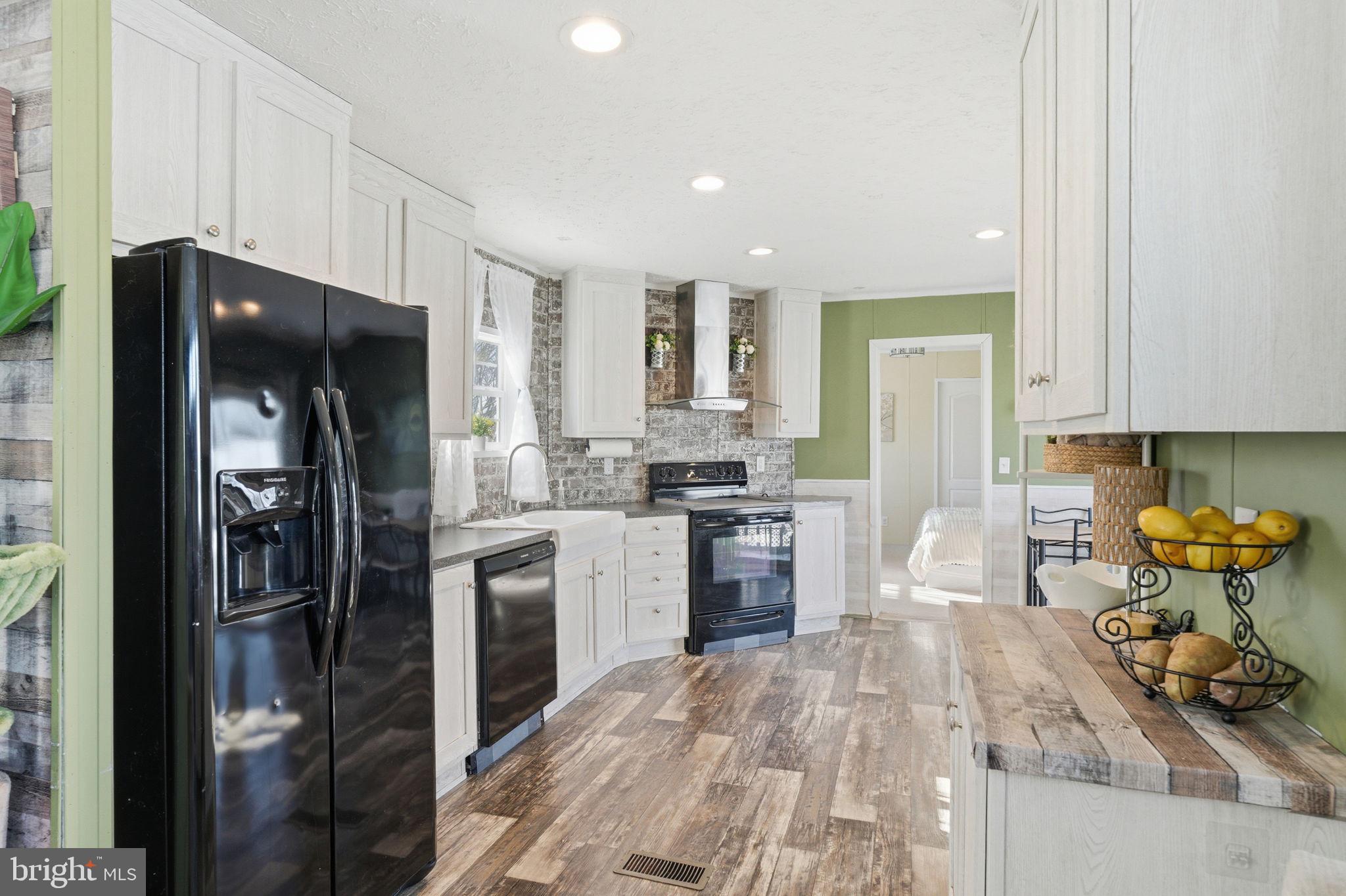 MURRAY MANOR II - Residential