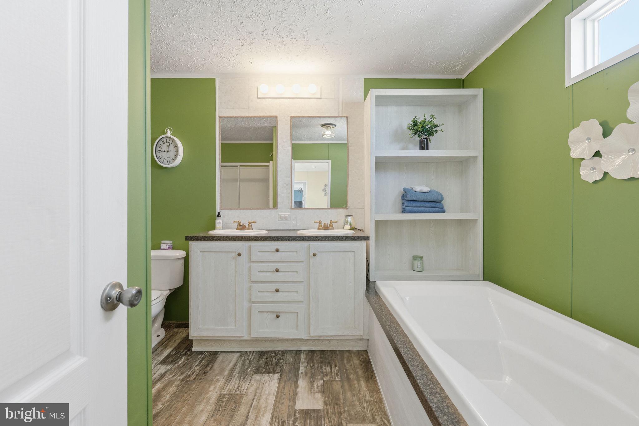 MURRAY MANOR II - Residential