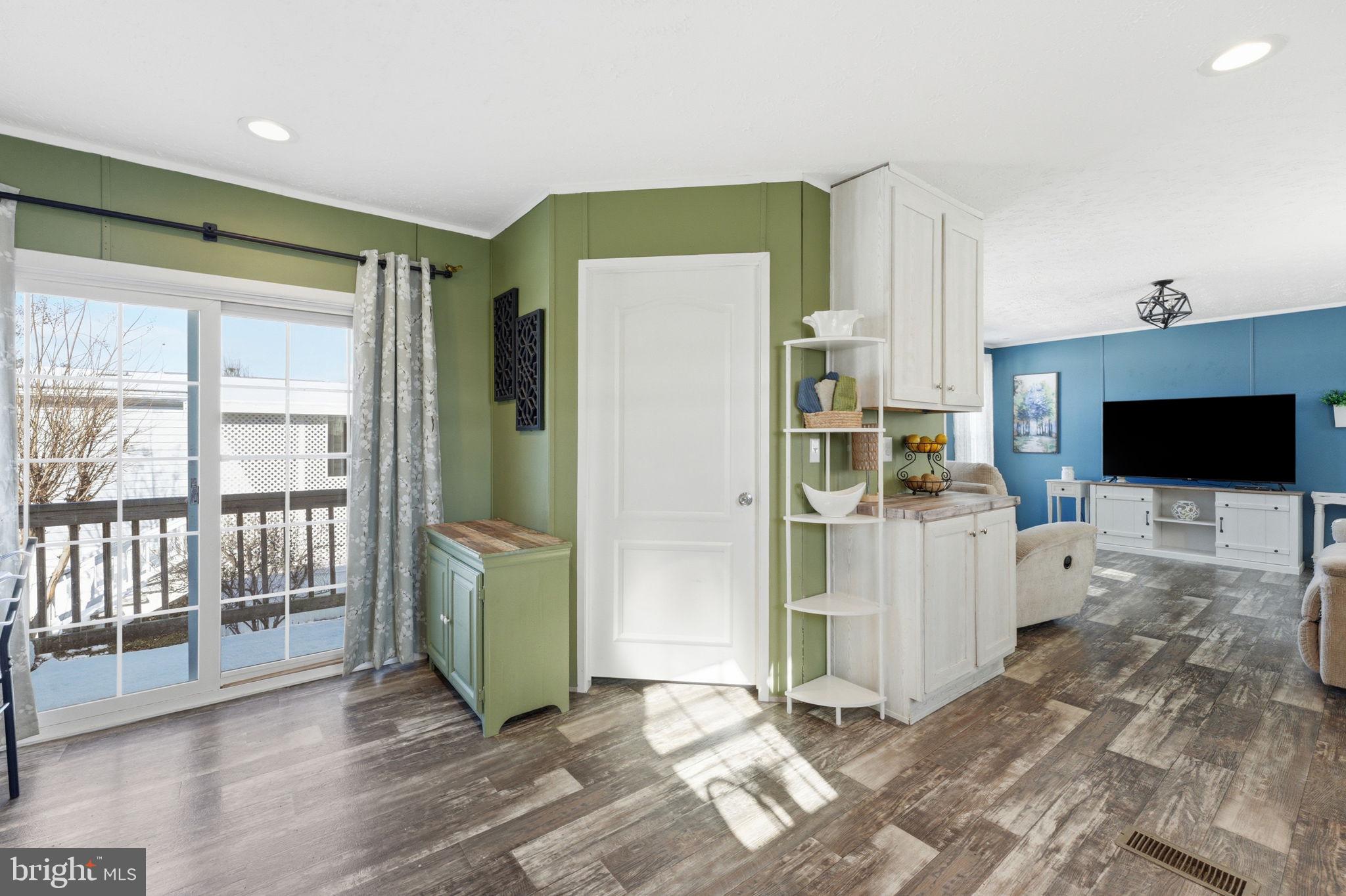 MURRAY MANOR II - Residential