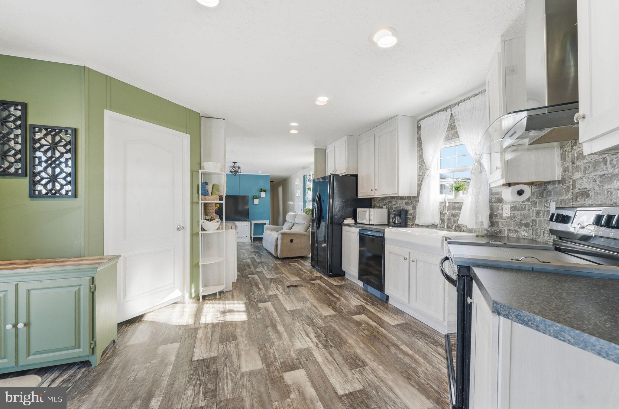 MURRAY MANOR II - Residential