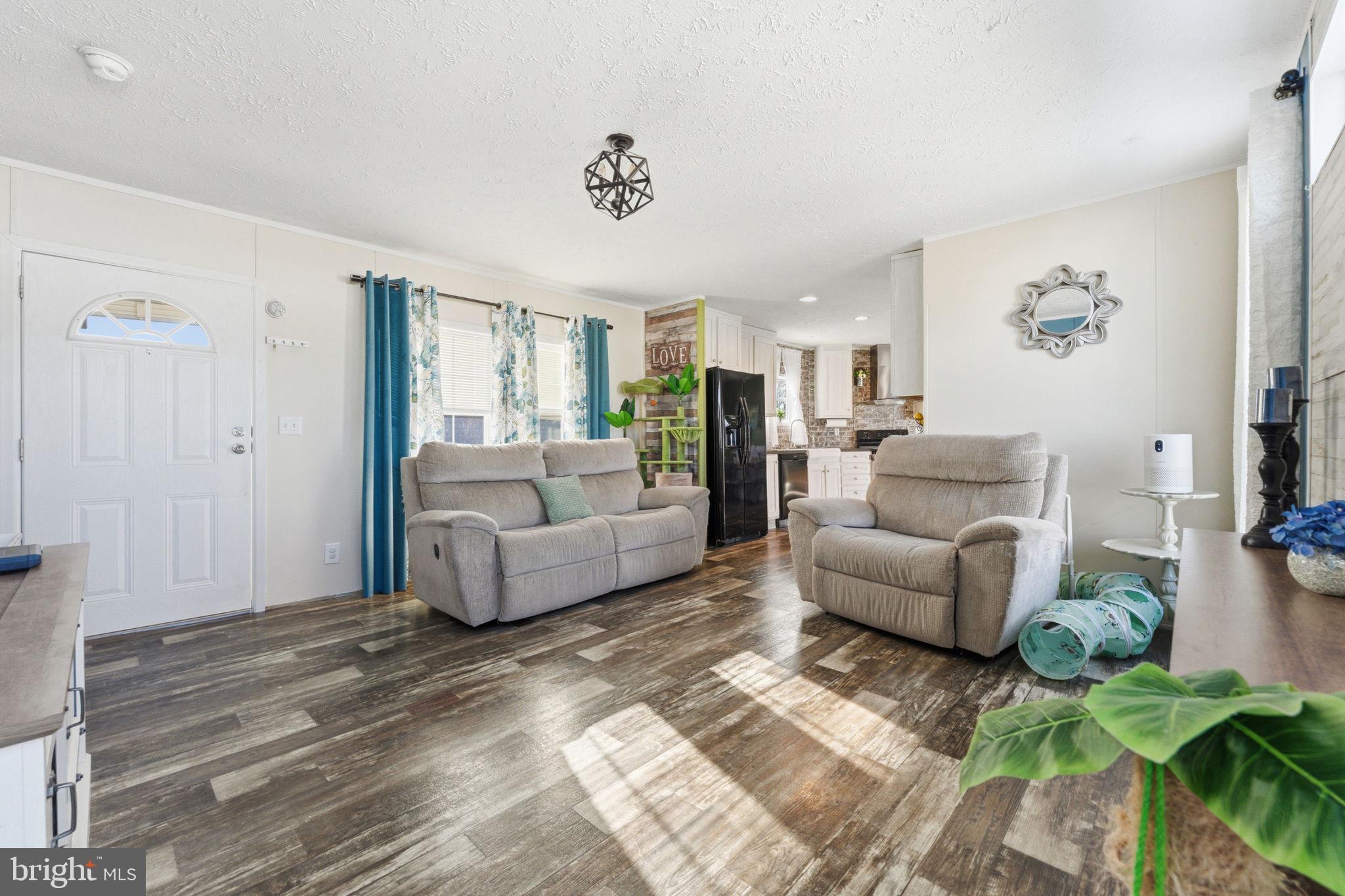 MURRAY MANOR II - Residential