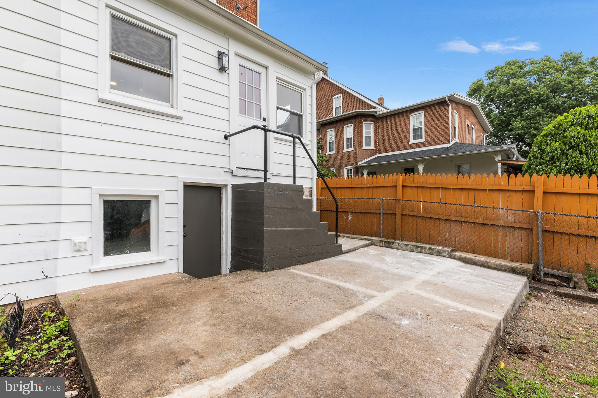 344 BRIDGE STREET