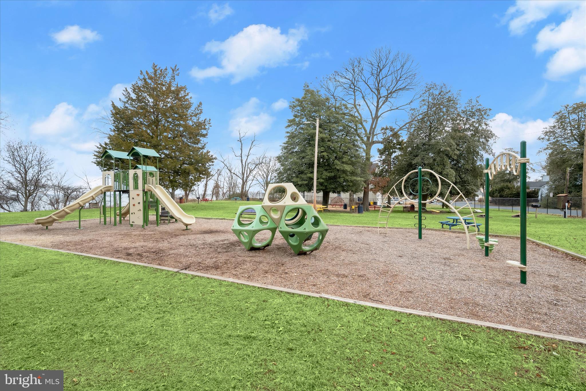 CAPE ST CLAIRE - Residential