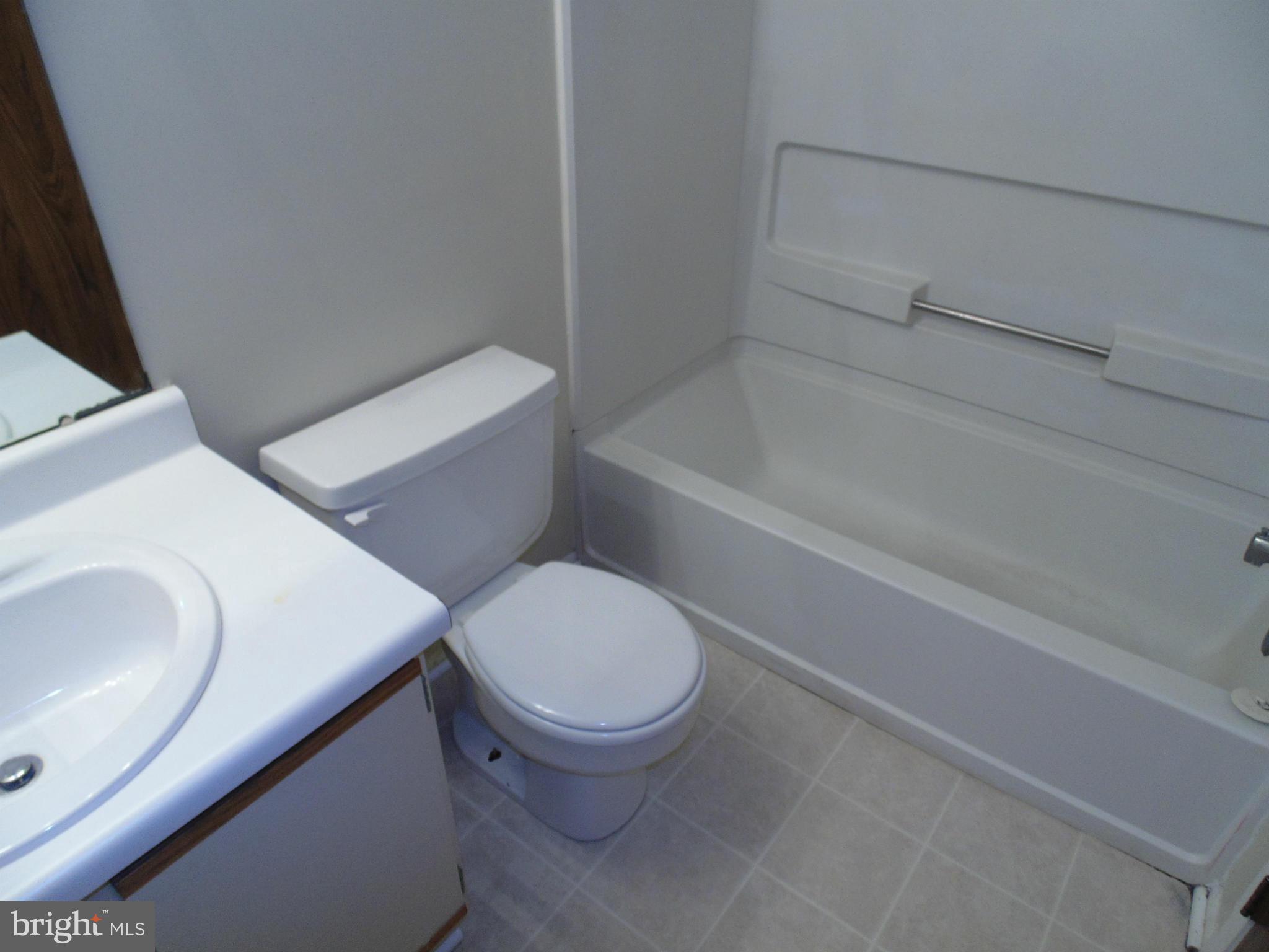 CHESTERFIELD GARDEN CONDOMINIUM - Residential Lease