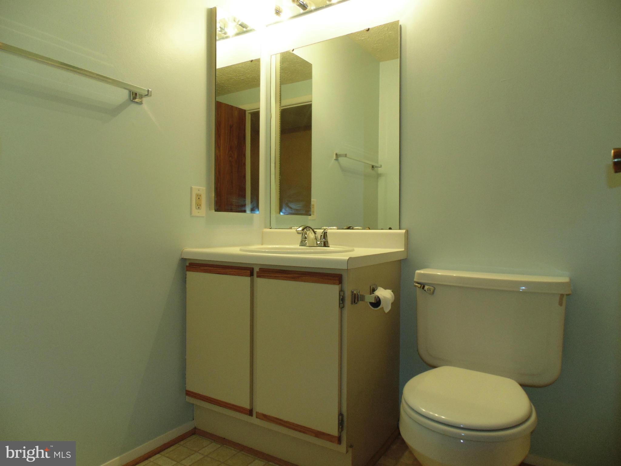 CHESTERFIELD GARDEN CONDOMINIUM - Residential Lease