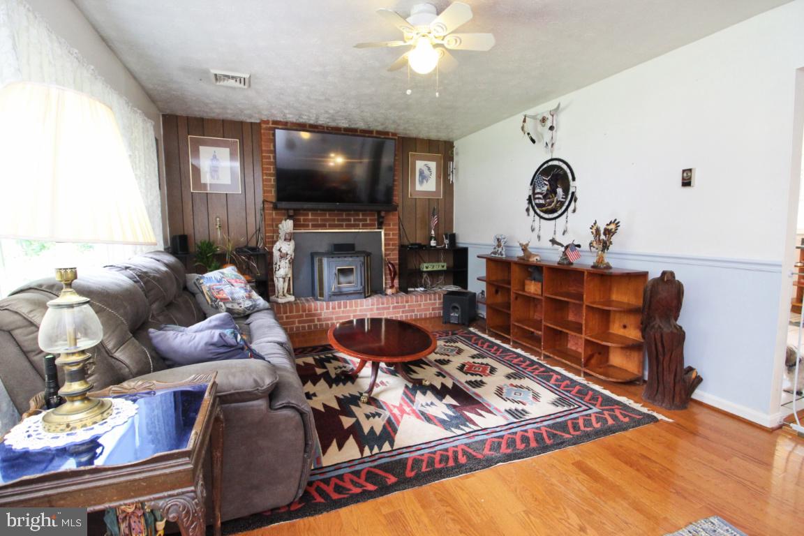 WINFIELD HEIGHTS - Residential