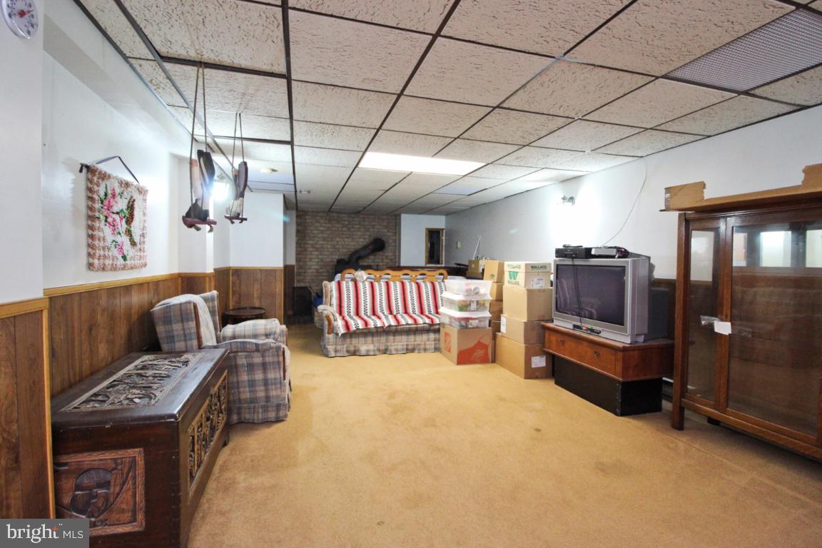 WINFIELD HEIGHTS - Residential