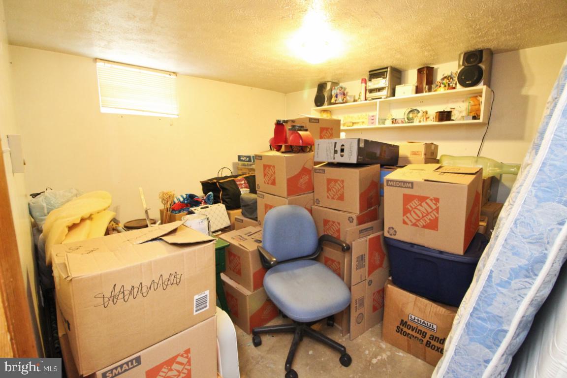 WINFIELD HEIGHTS - Residential