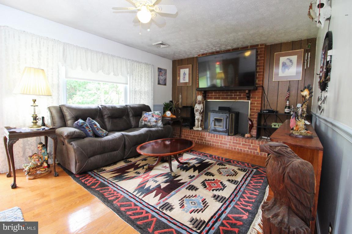 WINFIELD HEIGHTS - Residential