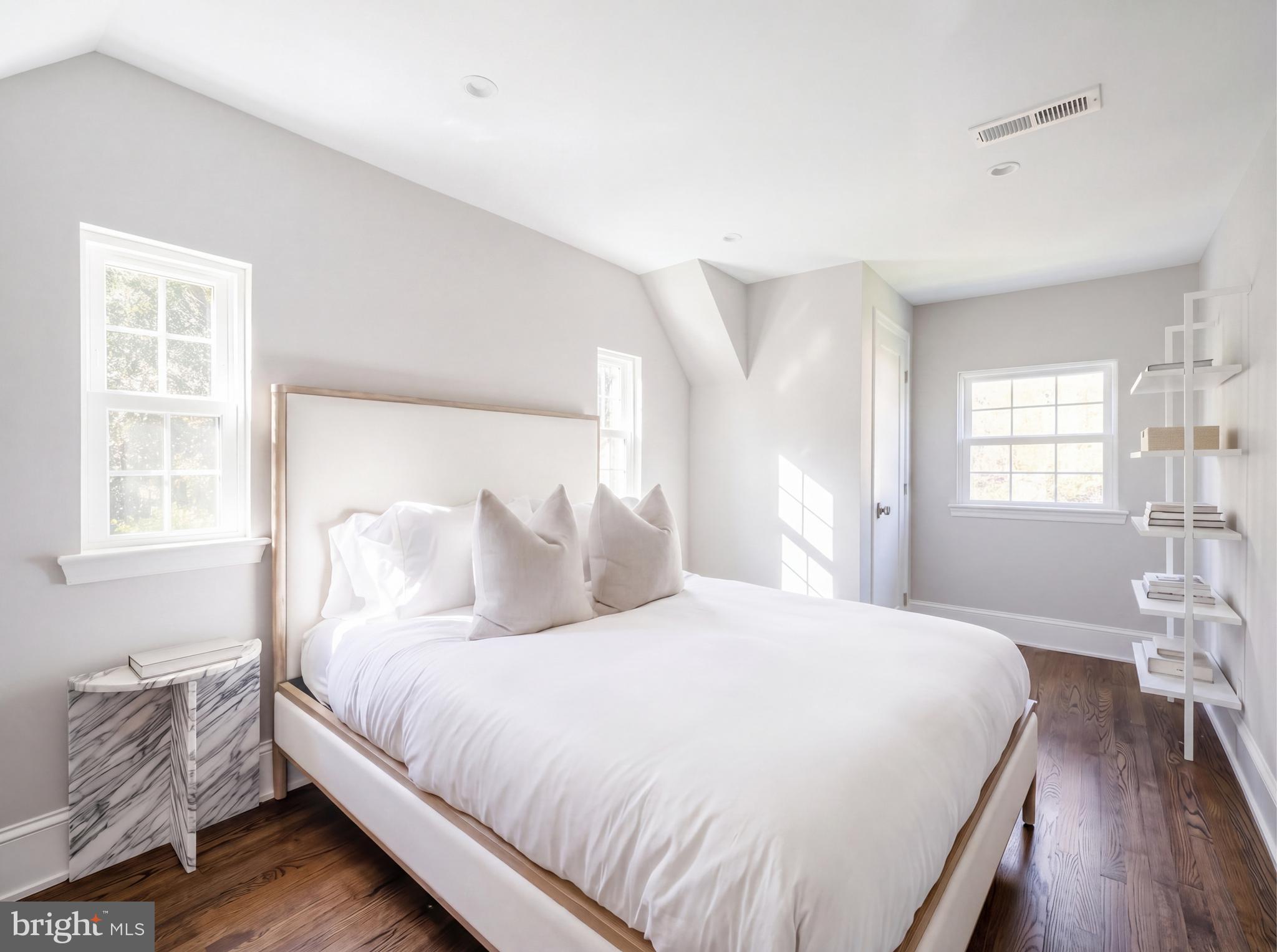 ROSEMONT - Residential