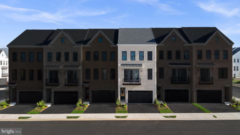 42123 PICASSO SQUARE ASHBURN VA 20148