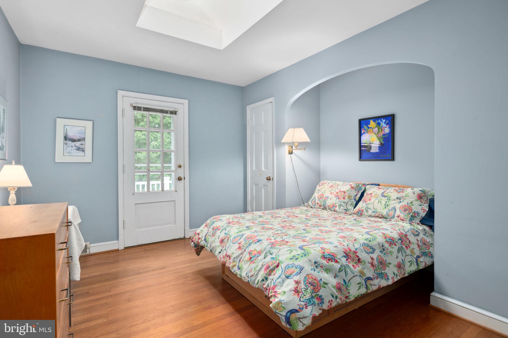 LYON VILLAGE - Residential