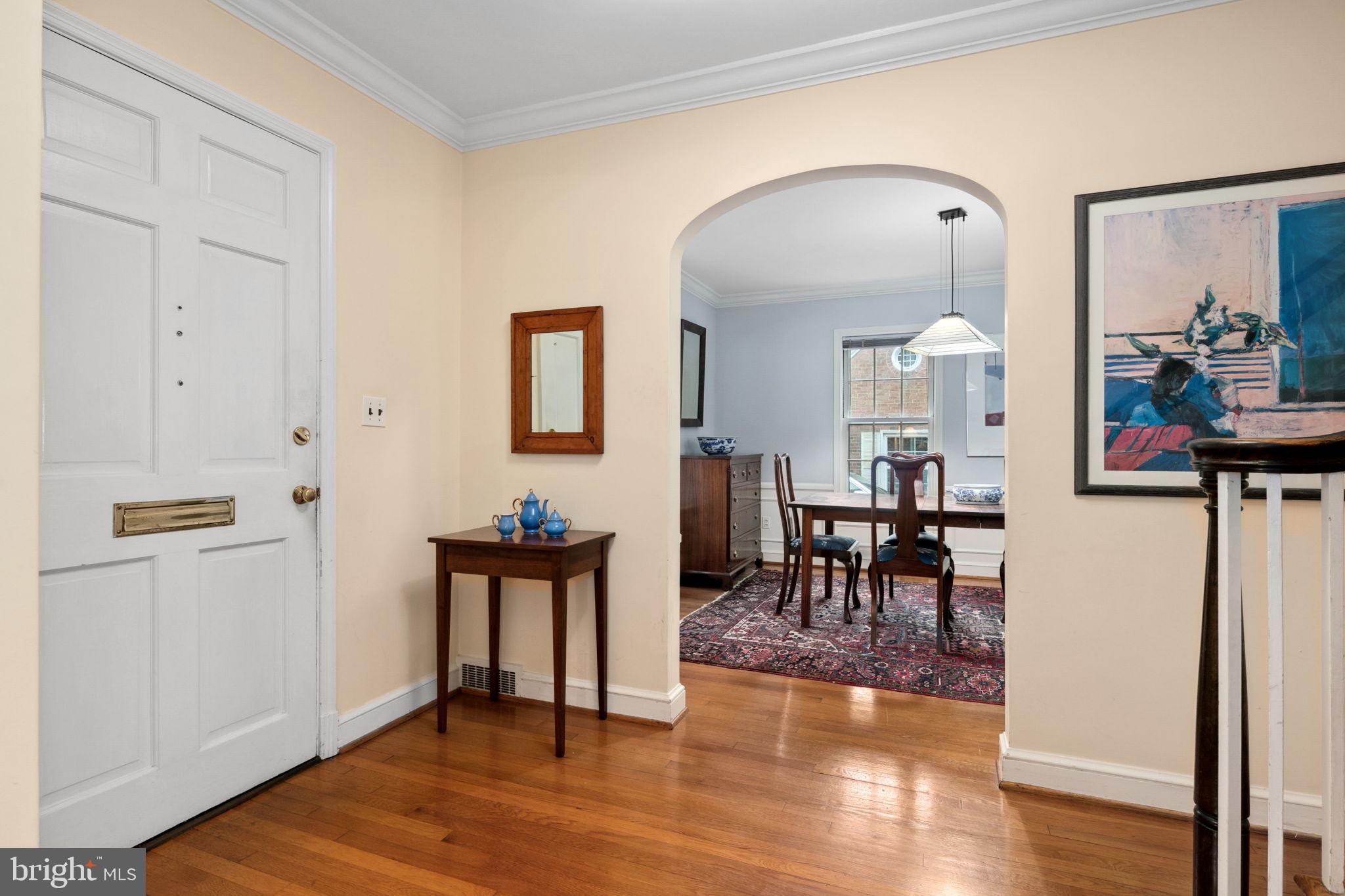 LYON VILLAGE - Residential