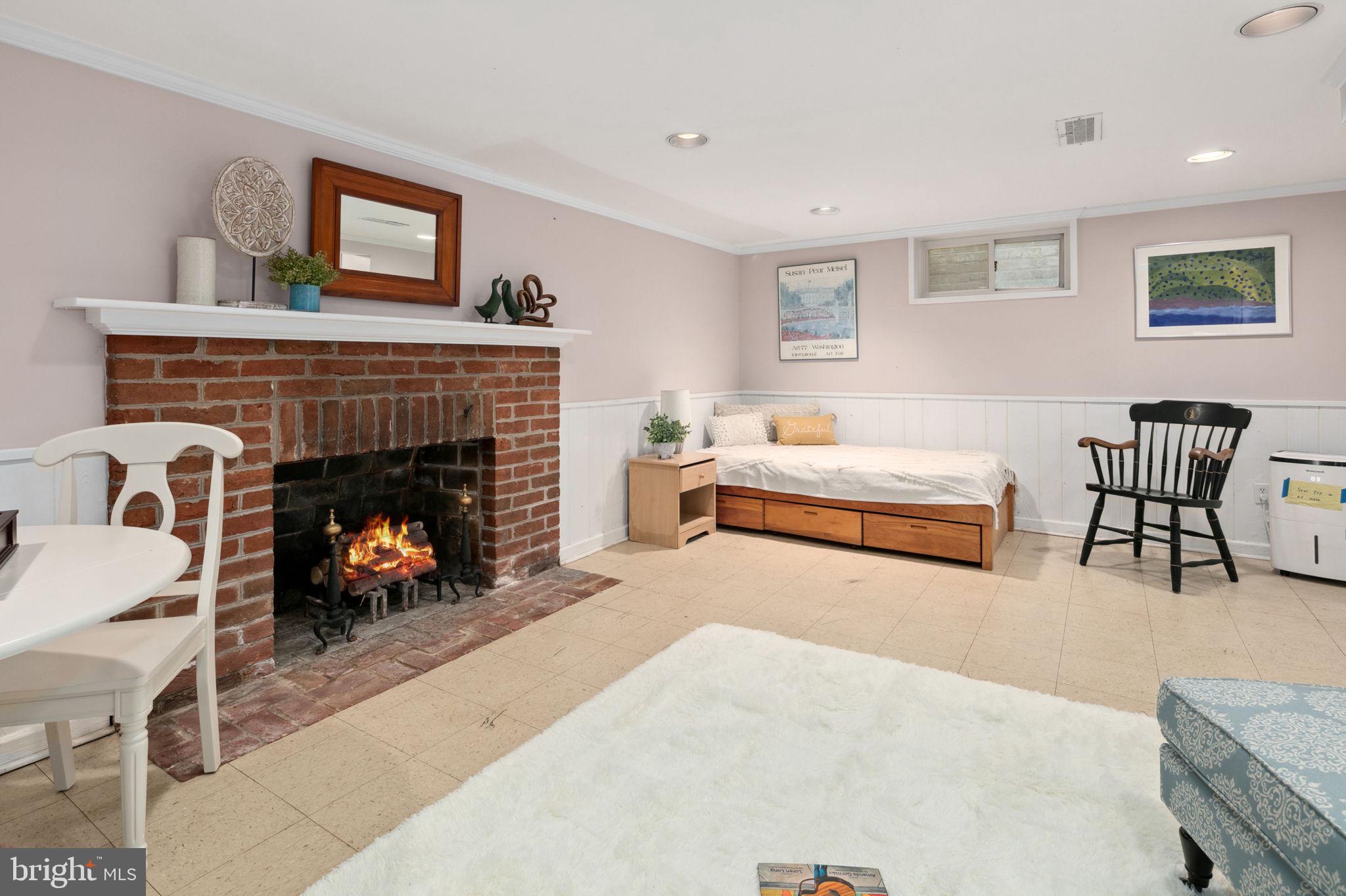 LYON VILLAGE - Residential