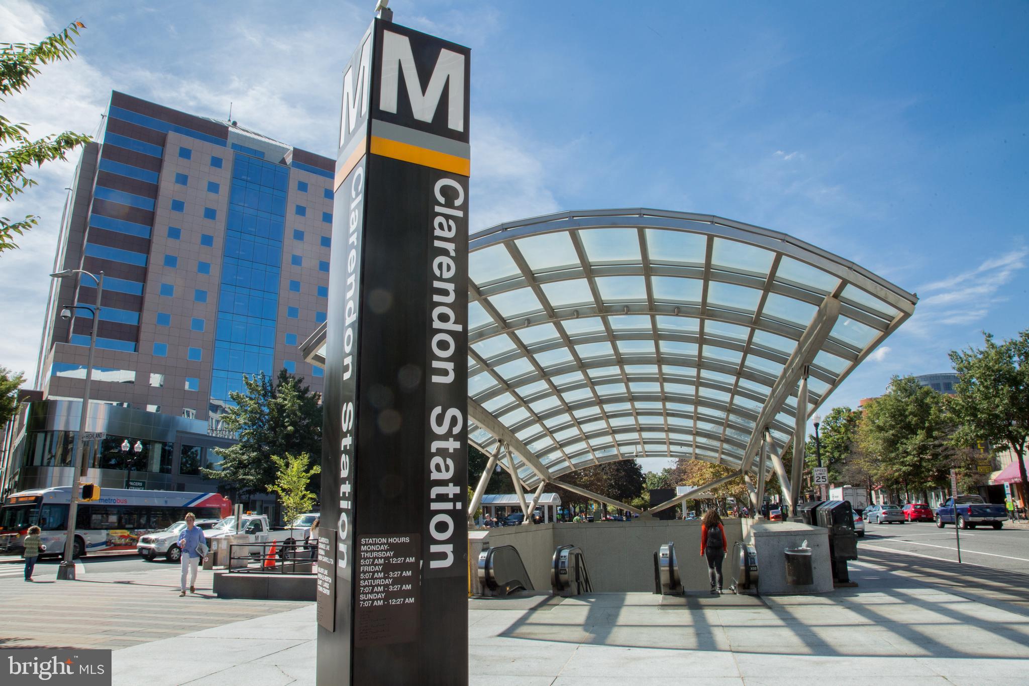 LYON VILLAGE - Residential