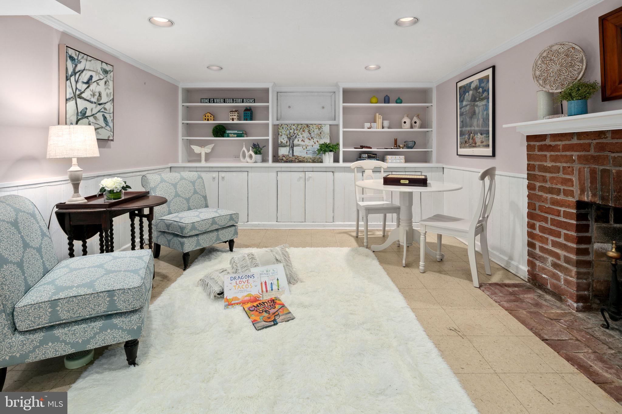 LYON VILLAGE - Residential