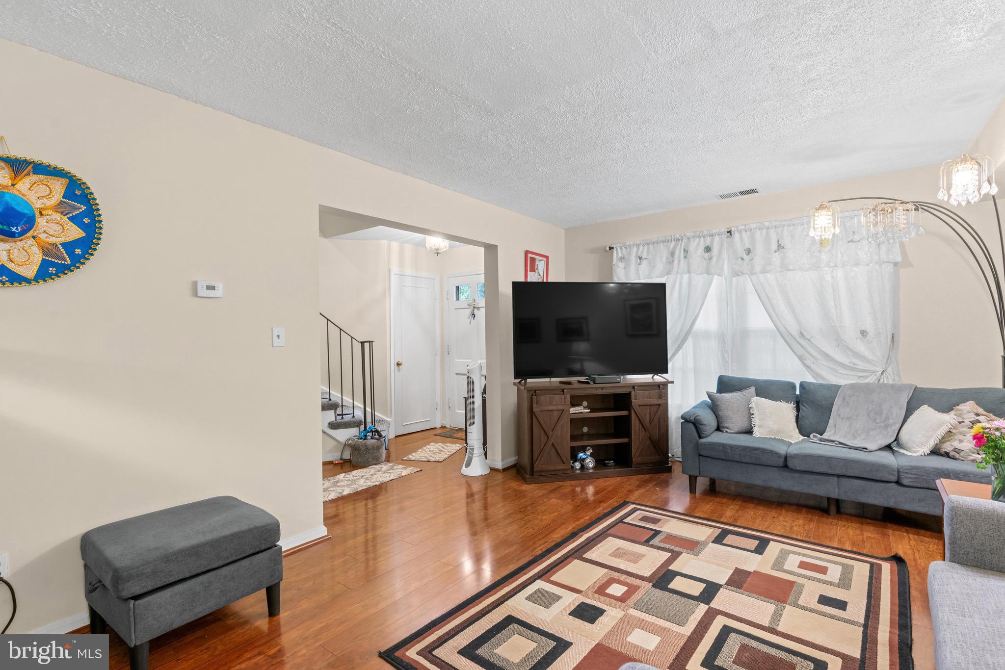8210 CARRLEIGH PARKWAY 6