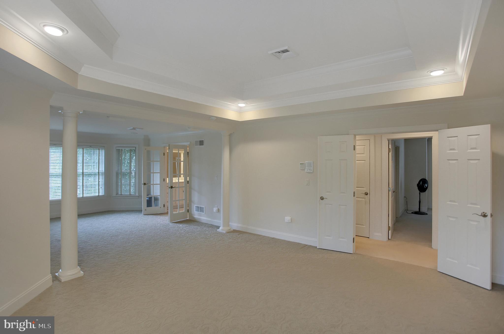 GREEN LANE MANOR - Residential