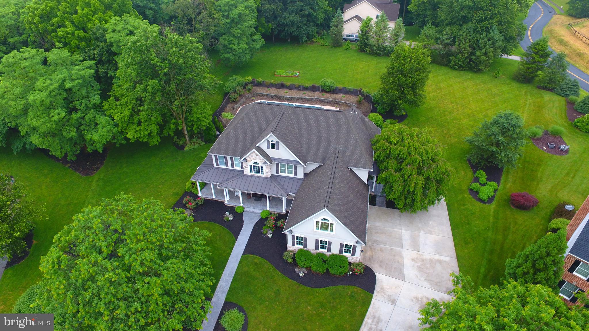 GREEN LANE MANOR - Residential