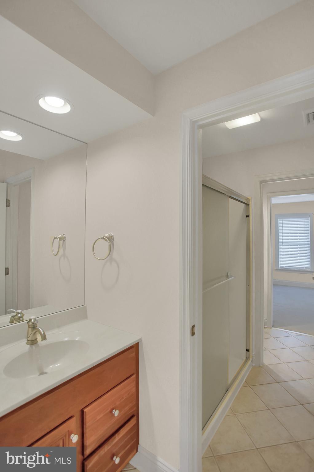 GREEN LANE MANOR - Residential